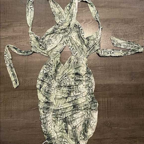 COPY - New Snakeskin Print Bodycon Dress… - Picture 2 of 2